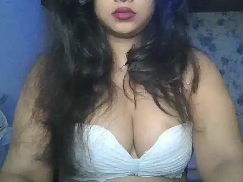 priyaverma00 online show from September 30, 5:29 pm
