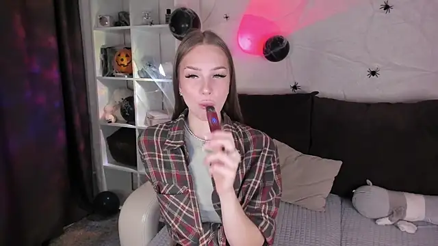 AliceLababy  online show from October 30, 4:14 am