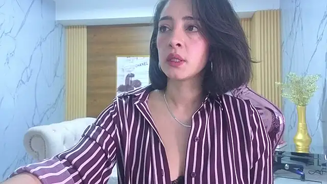 Snapshot of sara_lopez_s chatting on May 11, 2:12 pm sara lopez s online show from May 11, 2:12 pm