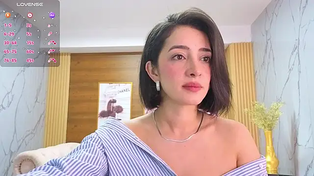 Snapshot of sara_lopez_s chatting on May 23, 1:48 pm sara lopez s online show from May 23, 1:48 pm