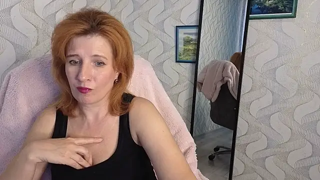 Elannaria online show from September 19, 3:45 pm