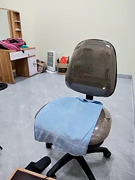 Lyly suri07 online show from April 4, 10:29 pm