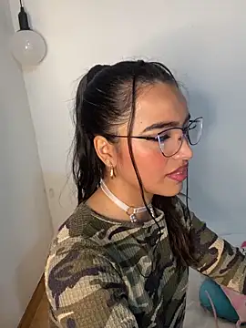 Snapshot of Mia_ferrari_1 chatting on September 11, 11:21 am Mia ferrari 1 online show from September 11, 11:21 am