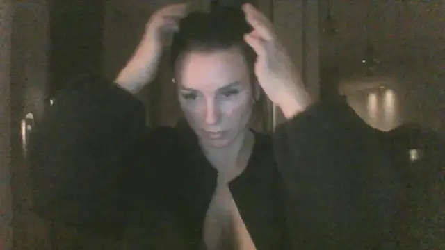 Snapshot of Justnani001 chatting on November 3, 11:37 pm Justnani001 online show from November 3, 11:37 pm