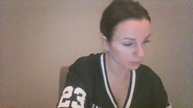 Snapshot of Justnani001 chatting on February 20, 10:54 pm Justnani001 online show from February 20, 10:54 pm