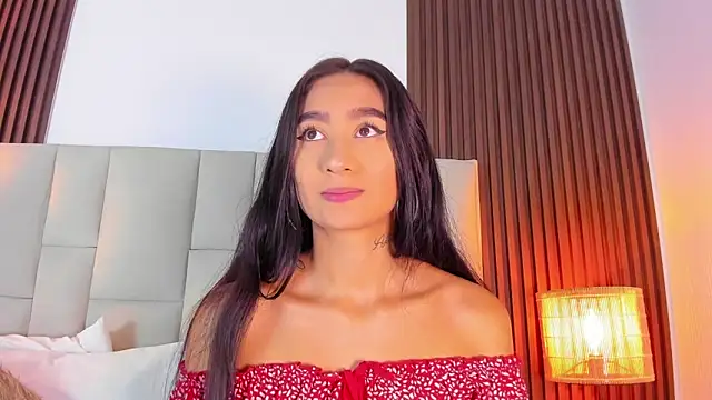 Nicolqueen  online show from May 8, 11:15 am