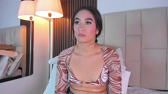 Nicolqueen  online show from July 6, 11:29 am
