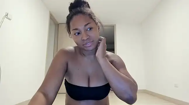 Meganbelford1 online show from January 18, 12:46 am