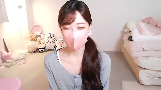 Snapshot of -Usagi- chatting on October 5, 6:06 pm -Usagi- online show from October 5, 6:06 pm