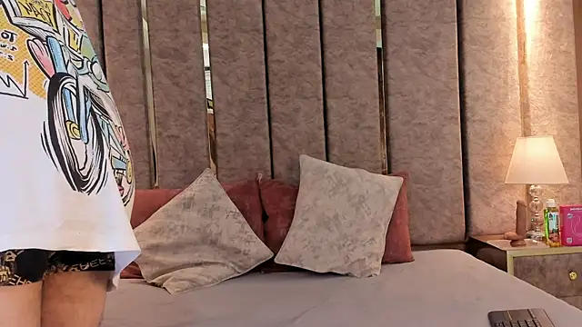 NikoStone  online show from March 25, 5:02 am