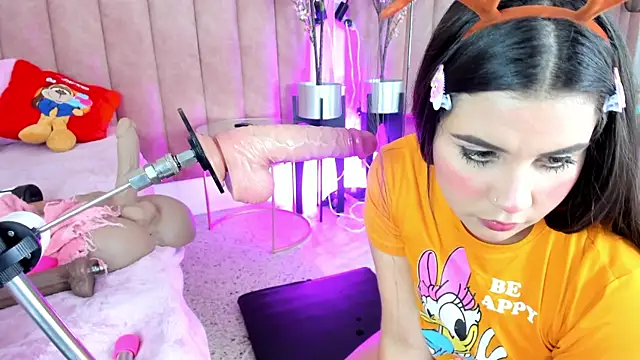 LizzyOlsen online show from December 3, 5:26 am