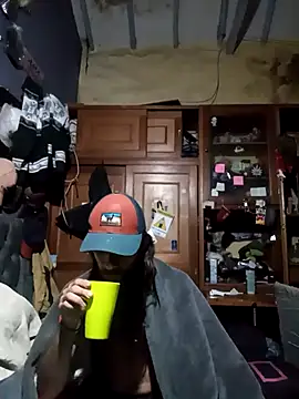 hairy mannn online show from December 22, 5:04 am