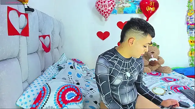 christopher Hot online show from February 17, 7:53 pm