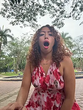 roxyrougee online show from February 12, 12:22 pm