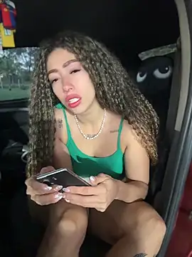 roxyrougee online show from May 20, 10:54 am