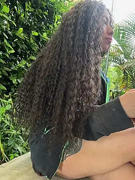 Snapshot of roxyrougee chatting on July 19, 11:25 am roxyrougee online show from July 19, 11:25 am