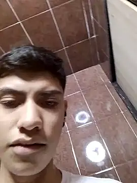 aispuro8505 online show from November 12, 5:46 pm