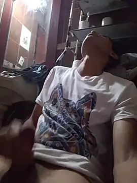 Snapshot of aispuro8505 chatting on February 4, 5:19 pm aispuro8505 online show from February 4, 5:19 pm