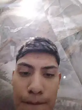 Snapshot of aispuro8505 chatting on February 19, 7:04 am aispuro8505 online show from February 19, 7:04 am