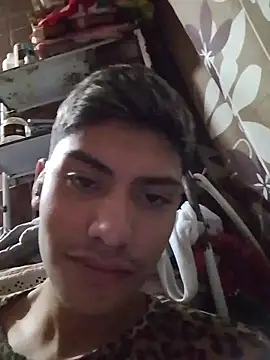 Snapshot of aispuro8505 chatting on March 3, 8:09 am aispuro8505 online show from March 3, 8:09 am