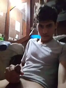 aispuro8505 online show from April 8, 5:35 pm