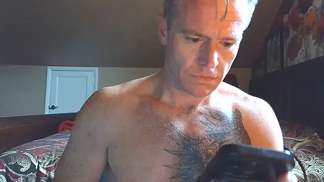 Snapshot of DILFiGuess11 chatting on June 27, 1:50 pm DILFiGuess11 online show from June 27, 1:50 pm