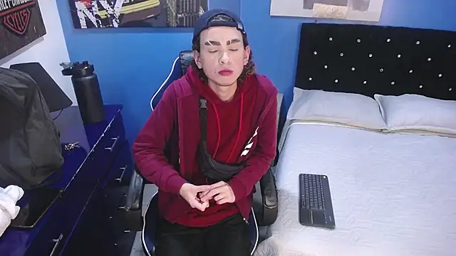 Aaron Fordd online show from October 8, 7:44 pm