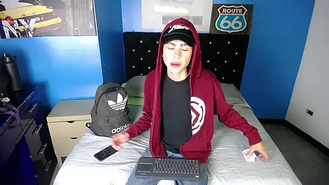 Aaron Fordd online show from October 17, 5:59 pm