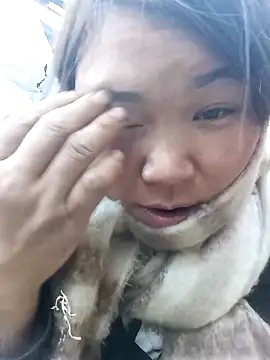 may-squirl online show from December 21, 10:11 am