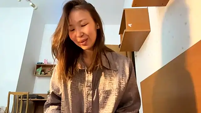 Miya nissa online show from October 4, 1:53 pm