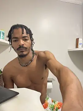 TRILLAHUNG online show from October 23, 7:40 am