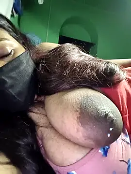 V-hot-swiet online show from October 3, 11:35 pm