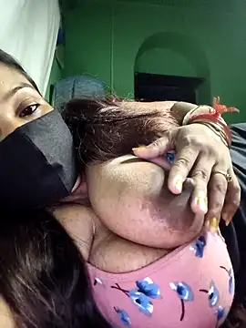 V-hot-swiet online show from November 4, 11:59 pm