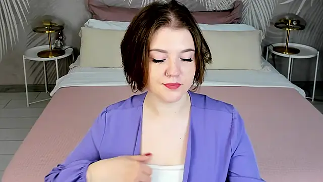 Snapshot of AlmaSound chatting on October 22, 4:57 am AlmaSound online show from October 22, 4:57 am