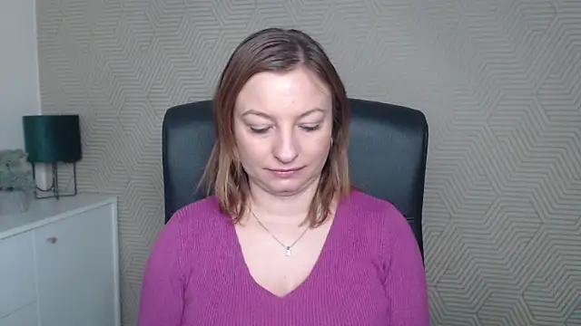 angelaSamt online show from November 18, 6:40 am