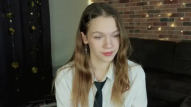 VelvetRisque online show from January 9, 6:16 am