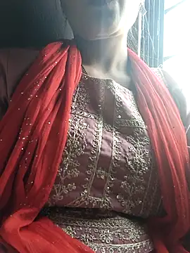 posewith online show from November 16, 9:15 am