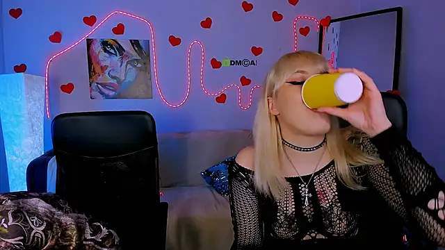 kitniss dreamy online show from February 23, 8:28 pm