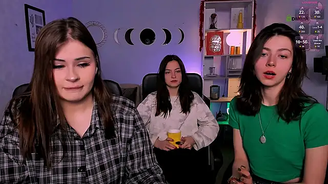 kitniss dreamy online show from April 20, 7:15 pm