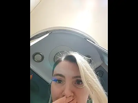 Snapshot of Wicked_cookie chatting on December 1, 8:25 pm Wicked cookie online show from December 1, 8:25 pm