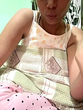 Snapshot of Romantic-jeeva chatting on September 13, 5:02 pm Romantic-jeeva online show from September 13, 5:02 pm