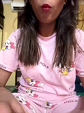 Snapshot of Romantic-jeeva chatting on September 17, 1:35 pm Romantic-jeeva online show from September 17, 1:35 pm