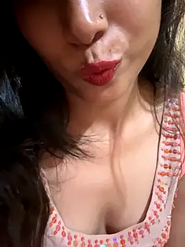 Snapshot of Romantic-jeeva chatting on October 3, 12:24 pm Romantic-jeeva online show from October 3, 12:24 pm