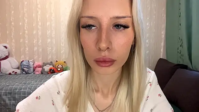 SwitchedFiver online show from October 3, 5:59 am