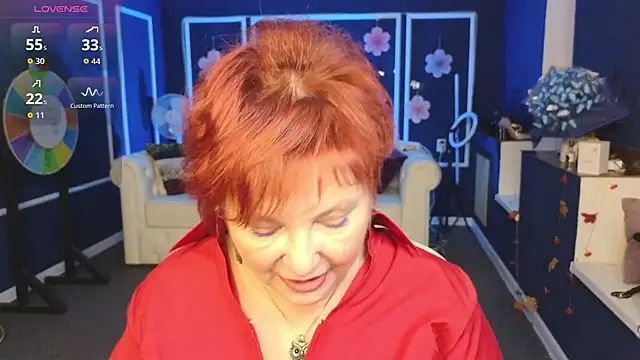 Kira Kenett online show from November 18, 5:12 am