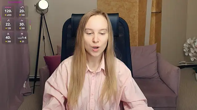 SoonMoor online show from December 19, 6:59 pm