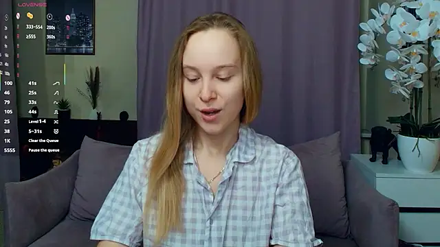 SoonMoor online show from February 21, 6:42 pm