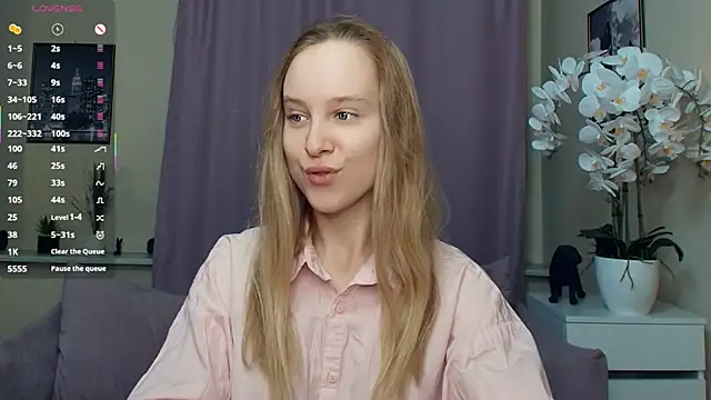 SoonMoor online show from March 23, 6:34 pm