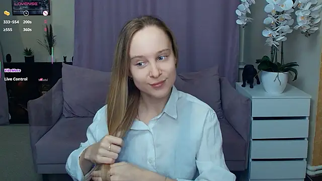 SoonMoor online show from March 26, 6:35 pm