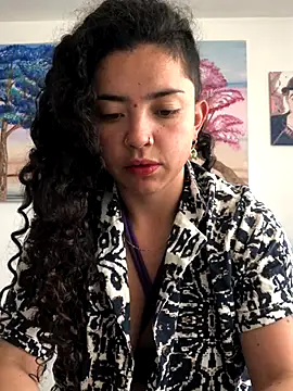 Snapshot of Paris_11 chatting on November 11, 2:17 pm Paris 11 online show from November 11, 2:17 pm